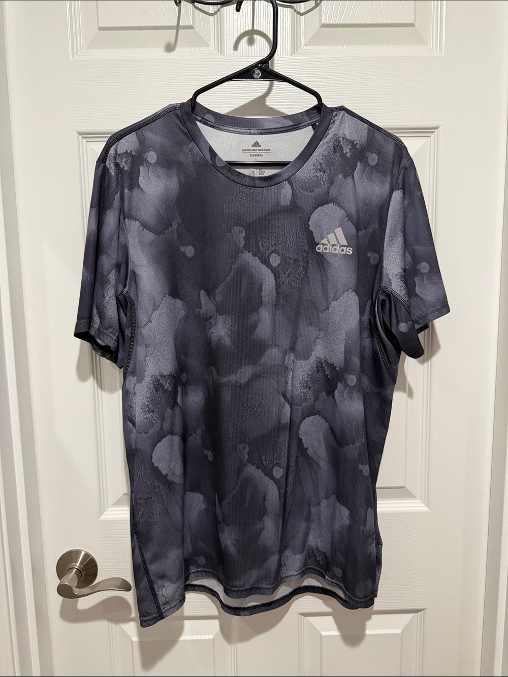 adidas Men’s Black & Gray Camo Short-Sleeve Performance Tee